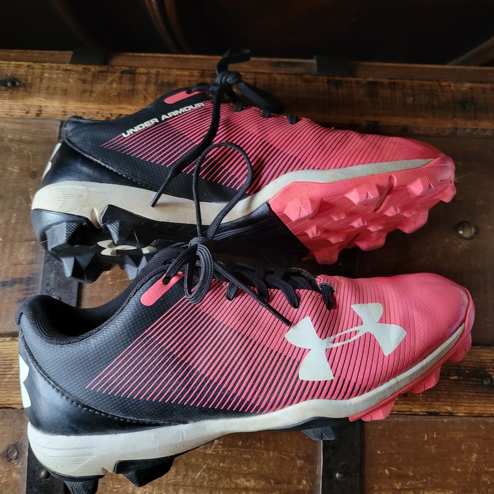 Under Armour Girls Cleats